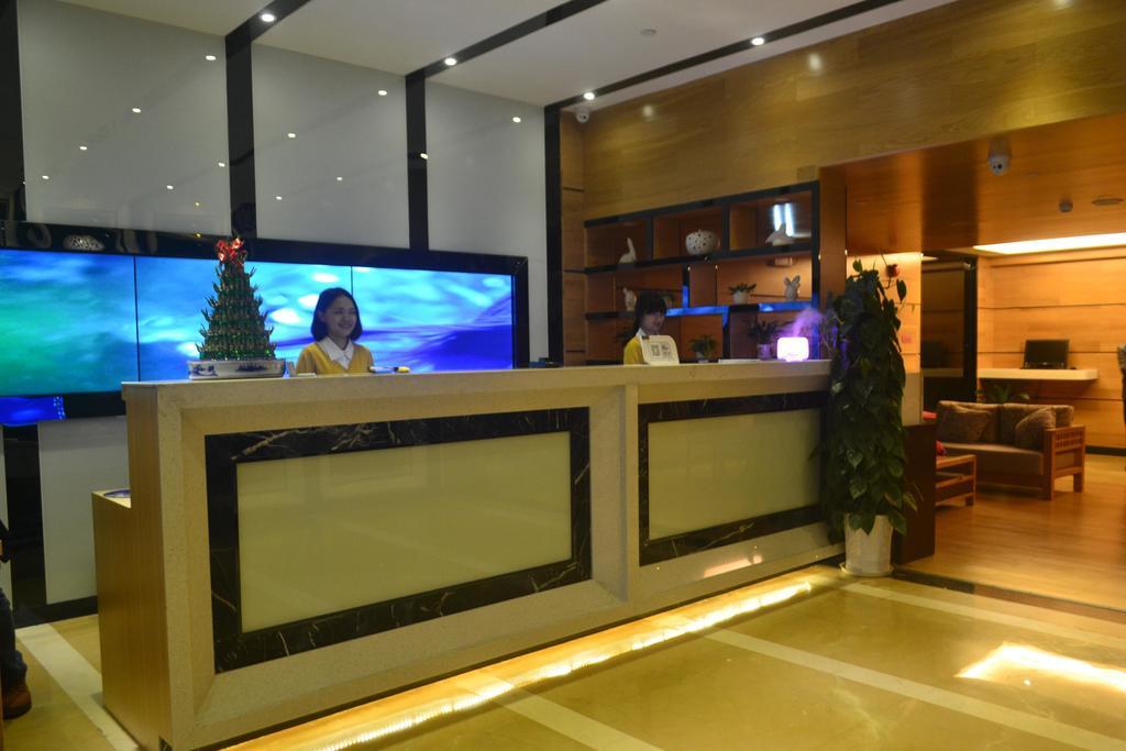 Lavande Hotel Zhuhai Gongbei Port Square Luaran gambar