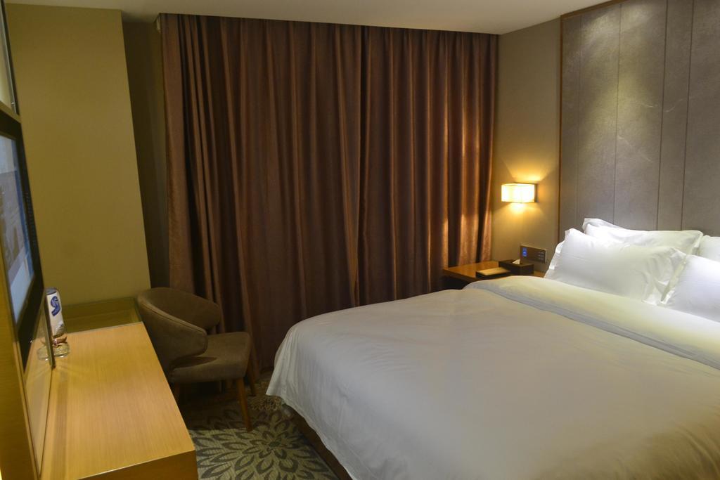 Lavande Hotel Zhuhai Gongbei Port Square Luaran gambar
