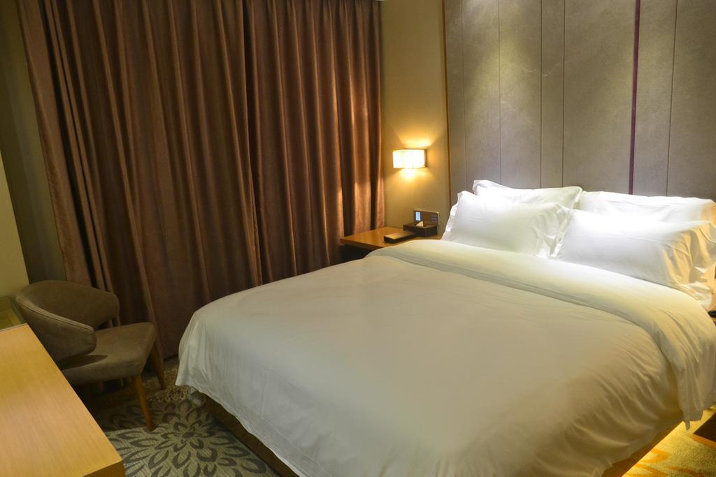 Lavande Hotel Zhuhai Gongbei Port Square Bilik gambar