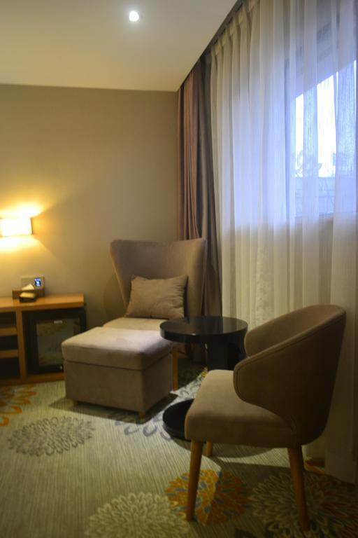 Lavande Hotel Zhuhai Gongbei Port Square Luaran gambar