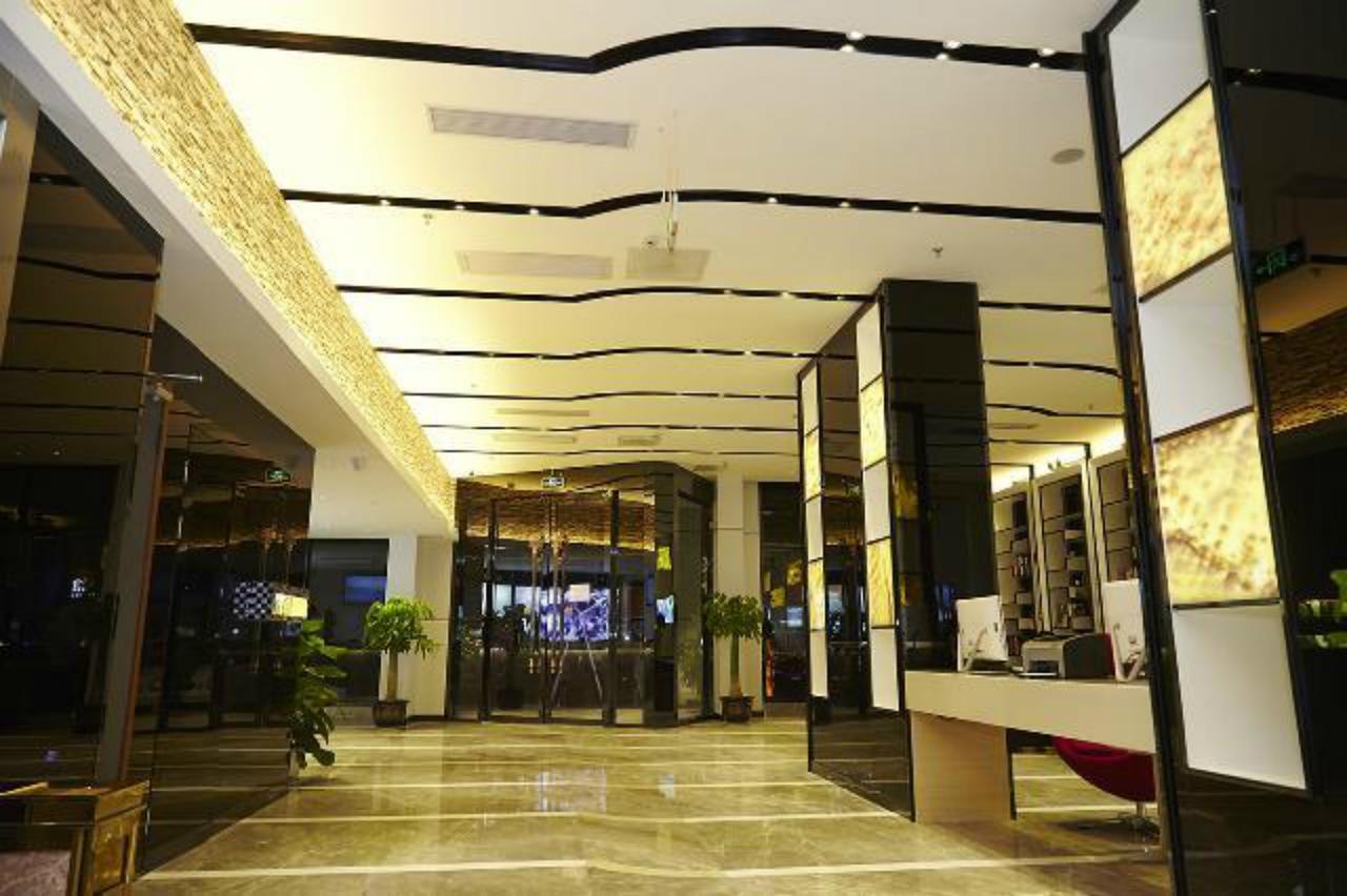 Lavande Hotel Zhuhai Gongbei Port Square Luaran gambar